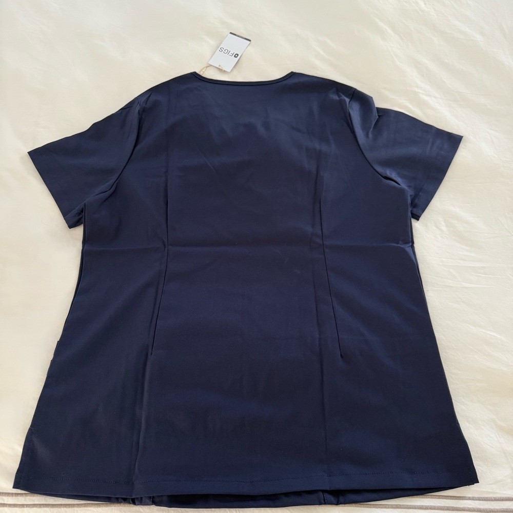 FIGS Scrub Set- Navy Blue Medium - Picture 6 of 14